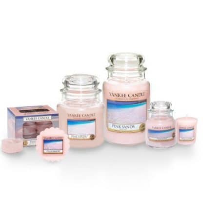 Candele profumate yankee candle fragranza Pink Sands disponibile in più formati grande media piccola per auto tea light sampler e tart