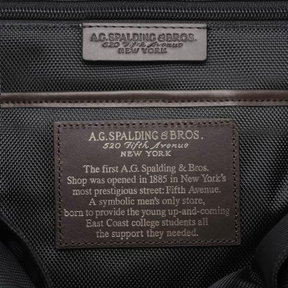 Spalding zaino New Iconic New York in pelle colore testa di moro, particolare interno.