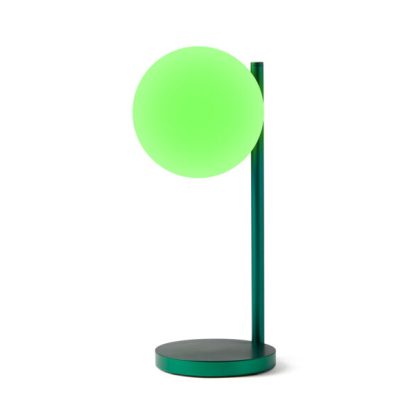 Lexon Bubble Lamp è una lampada da scrivania a luce bianca fredda o calda + 7 colori di illuminazione e caricabatterie wireless integrato. Accesa in verde