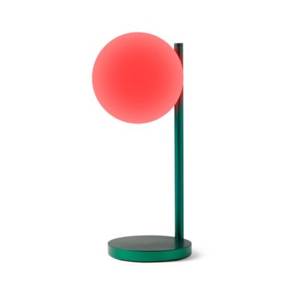 Lexon Bubble Lamp è una lampada da scrivania a luce bianca fredda o calda + 7 colori di illuminazione e caricabatterie wireless integrato. Accesa in rosso