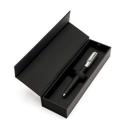 Hugo Boss Pure Iconic Black Rollerball in confezione